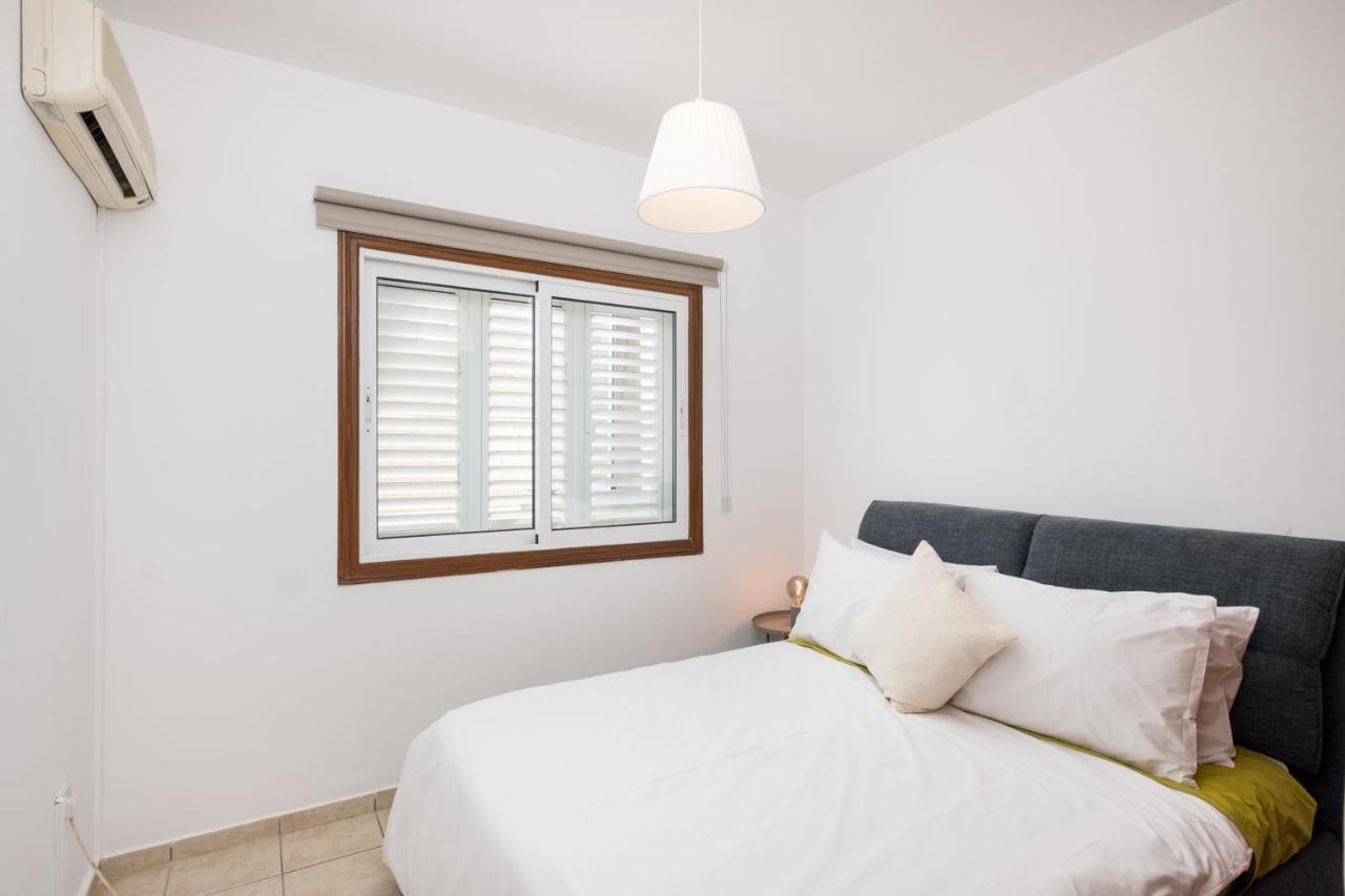 Pebble Beach Apartment Voroklini Exterior photo